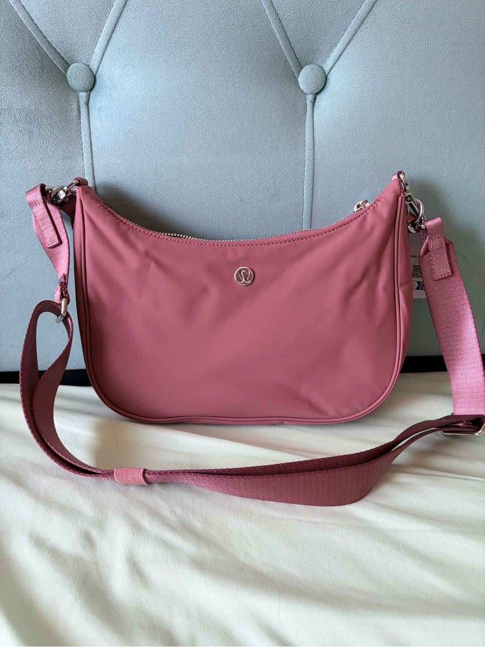 Lululemon Adjustable Mini Shoulder Bag 3L β Spiced Chai - Picture 7 of 7